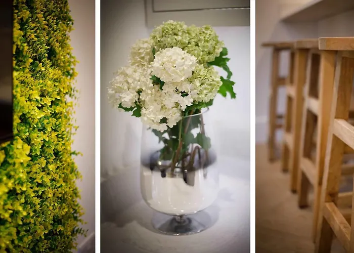 Abbotsford House Sleeps 8 *