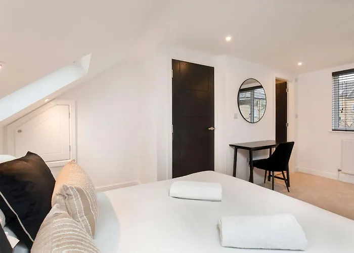 Vakantiehuis Abbotsford House Sleeps 8