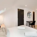 Feriehus Abbotsford House Sleeps 8