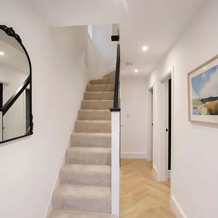Prázdninový dům Abbotsford House Sleeps 8 York
