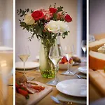 Abbotsford House Sleeps 8 * York