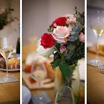 Abbotsford House Sleeps 8 York