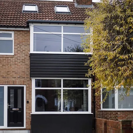 Abbotsford House Sleeps 8 York